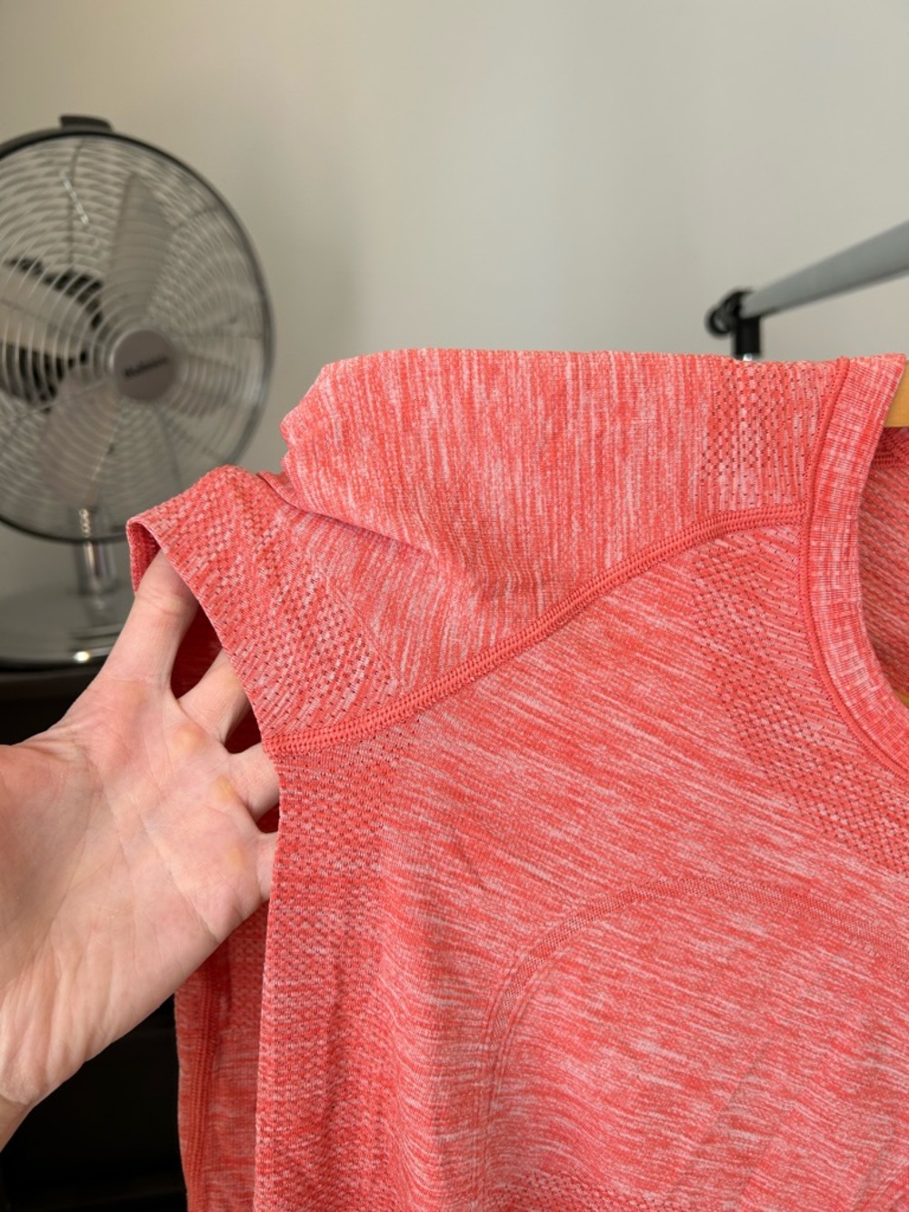Lululemon Swiftly Tech Long Sleeve Shirt 4 - Picture 4 of 7